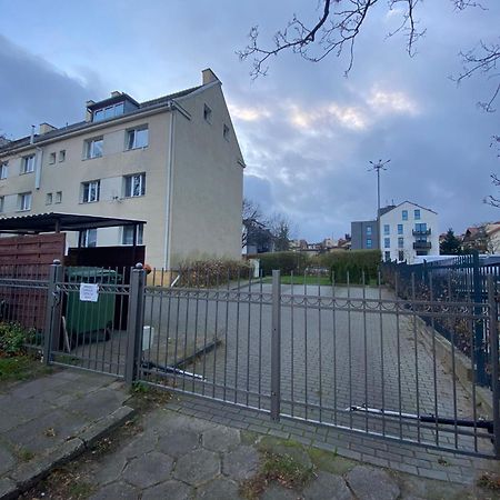 Kameralne Cale Mieszkanie 31M2 Z Prywatnym Darmowym Parkingiem Apartment Sopot Bagian luar foto